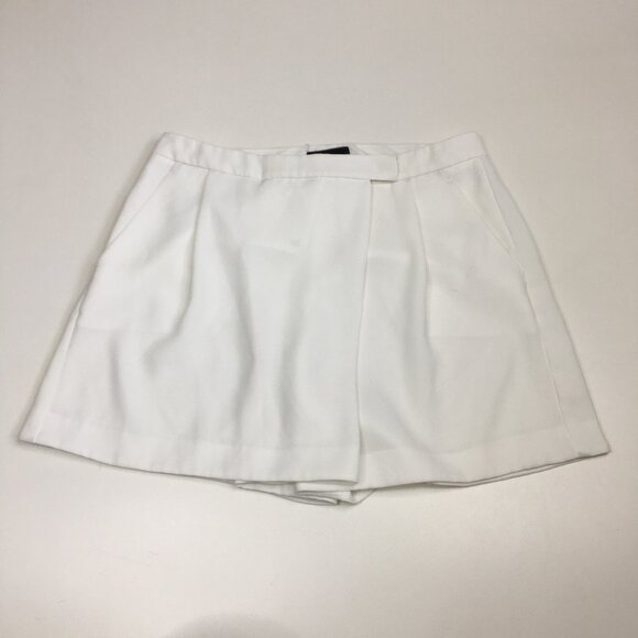 VINCE White Front Overlay Shorts - Picture 1 of 10
